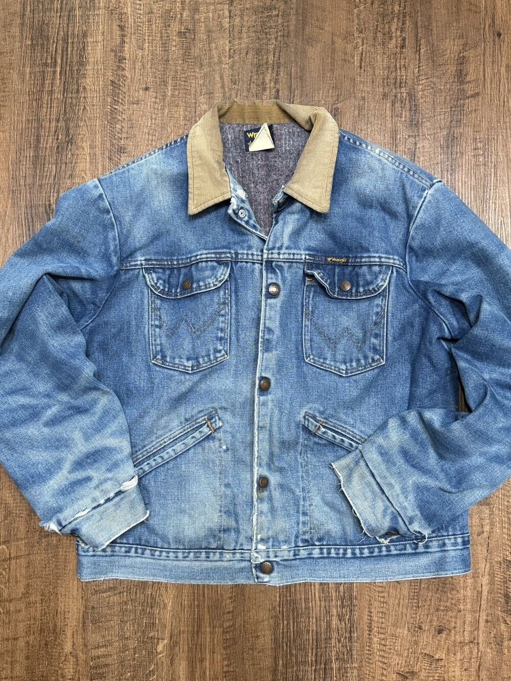 Vintage Wrangler Denim Trucker Jacket Mens 44 USA Made Plaid Lined Workwear GUC